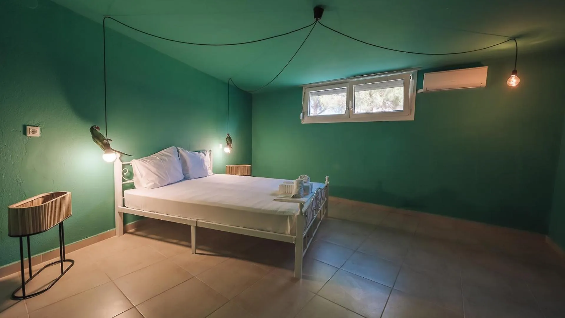 Beach Front Villa Toroni Vakantiehuis