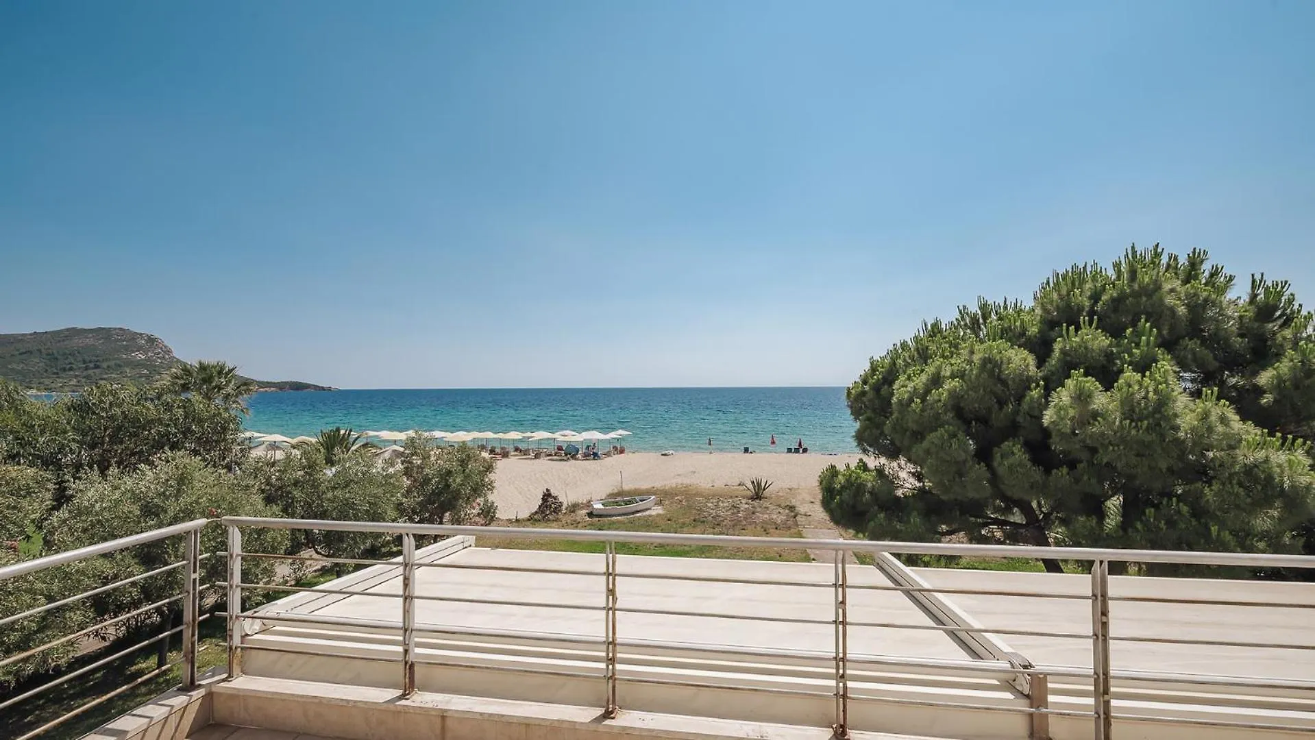 Beach Front Villa Toroni Vakantiehuis