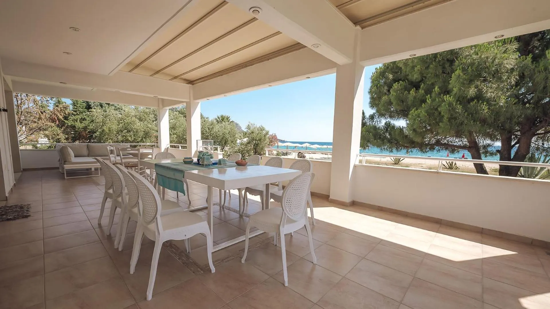 Beach Front Villa Toroni
